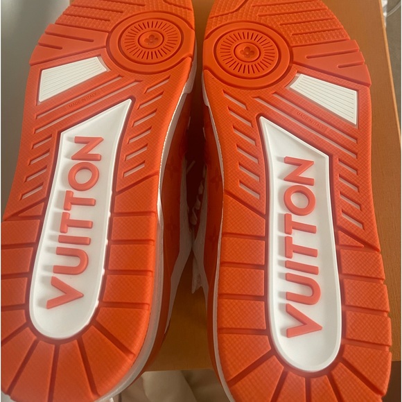 LV  Sneaker I bought it 1 month ago at 1,380$ I never wore it it's in the box. - Picture 7 of 7